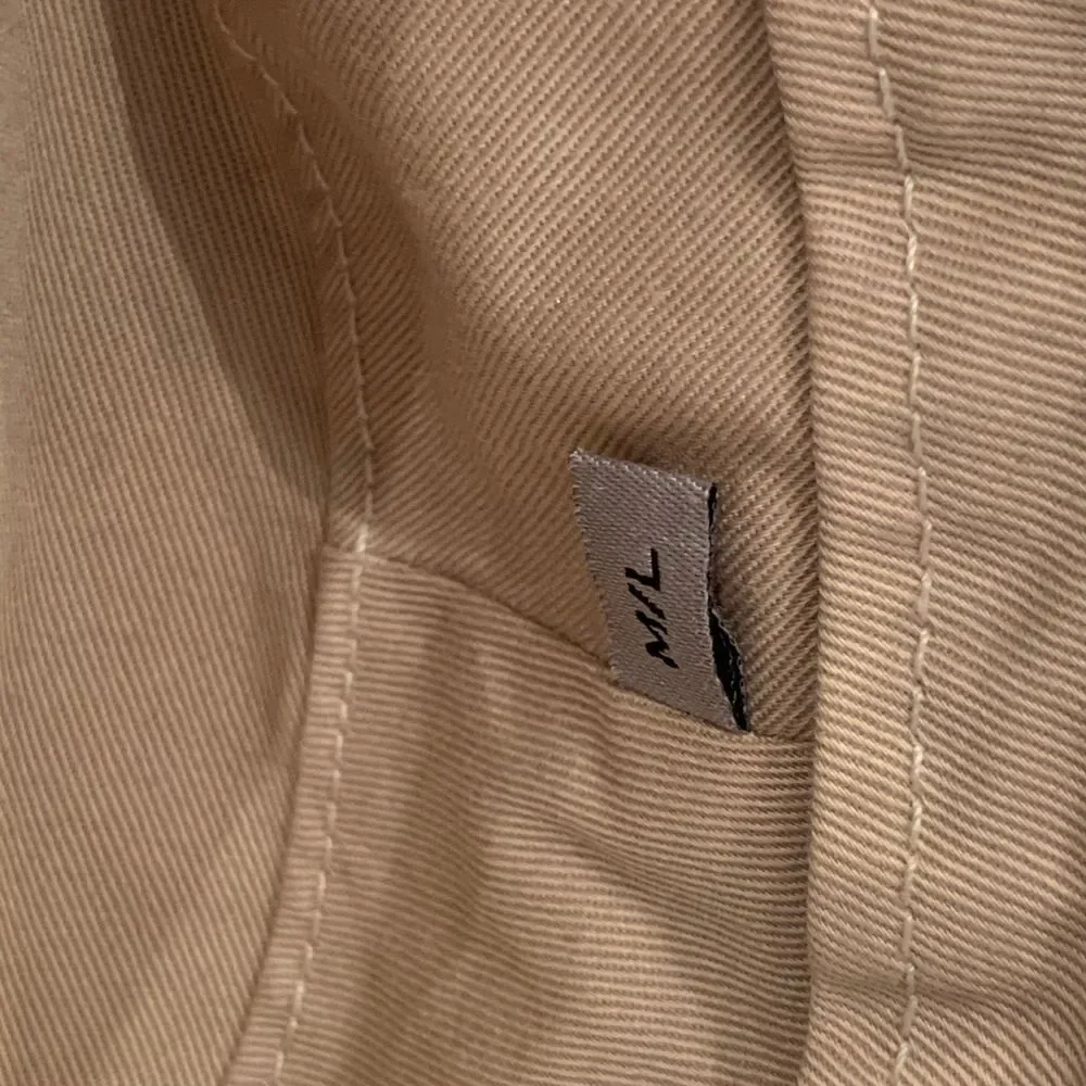 EUC Guess Navy‎ and White Bucket Hat